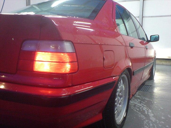 BMW E36 M52 - Dæk: 225-45-17 foran / 225-50-17 bag på. billede 18