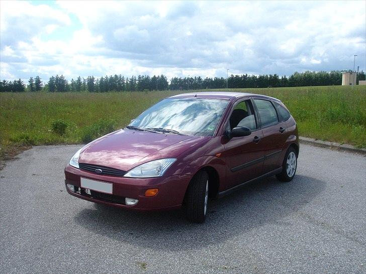 Ford Focus 1,6 hatch {Solgt billede 2