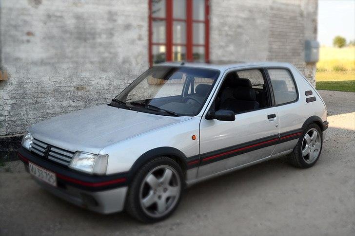 Peugeot 205 GTI 1.9 (solgt) billede 18