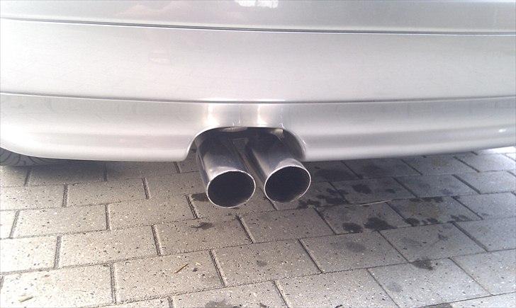 Audi Coupé V6 Quattro (SOLGT) - Den rustfri bagpotte giver V6´eren en lækker lyd ;) billede 4