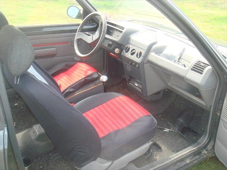 Peugeot 205 totalskadet den31/10  billede 4