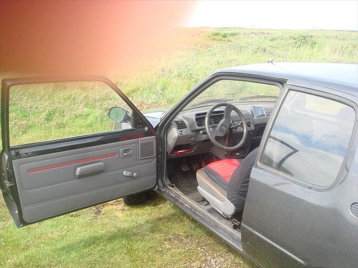 Peugeot 205 totalskadet den31/10  billede 6