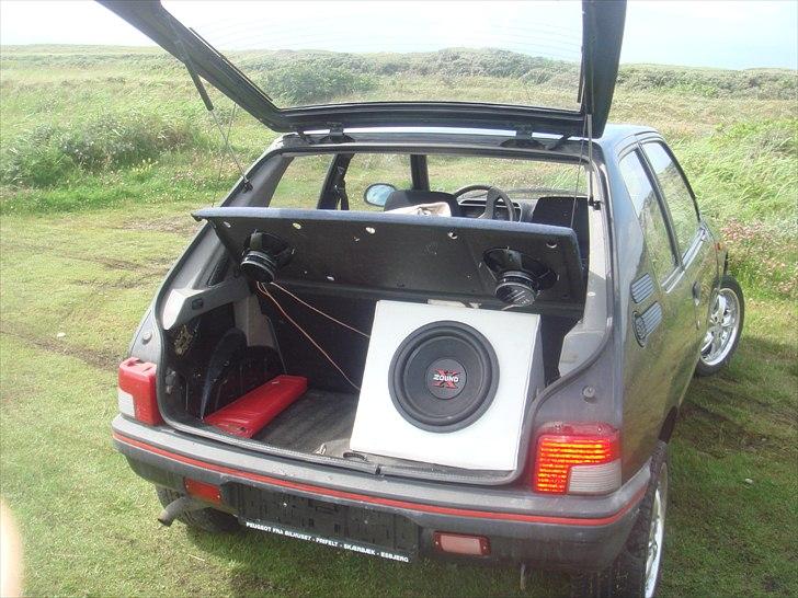 Peugeot 205 totalskadet den31/10  billede 8