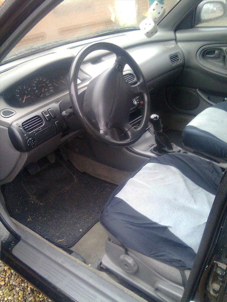 Mazda 626 ge 1,8i sedan billede 6