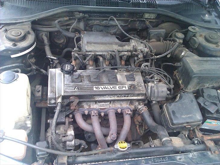 Toyota carina e "solgt" billede 6