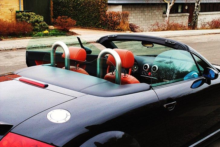 Audi TT Roadster 225 Quattro - Med kalechedækken og vindbreakeren oppe billede 13