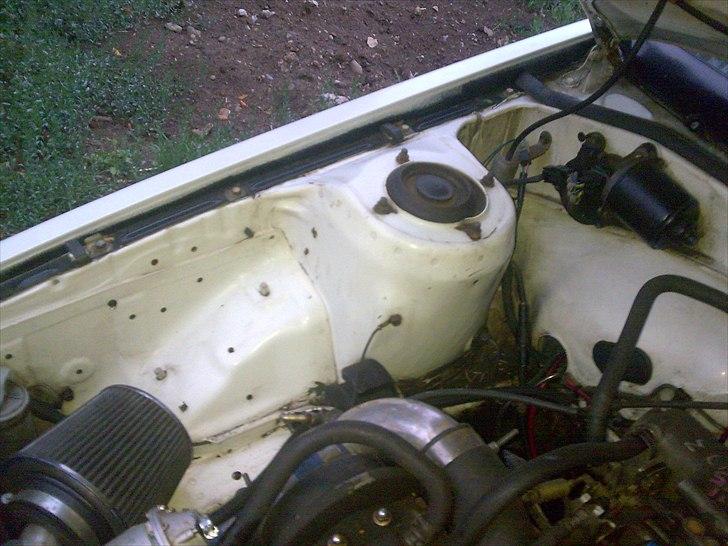 Toyota Corolla E80 Turbo solgt billede 13