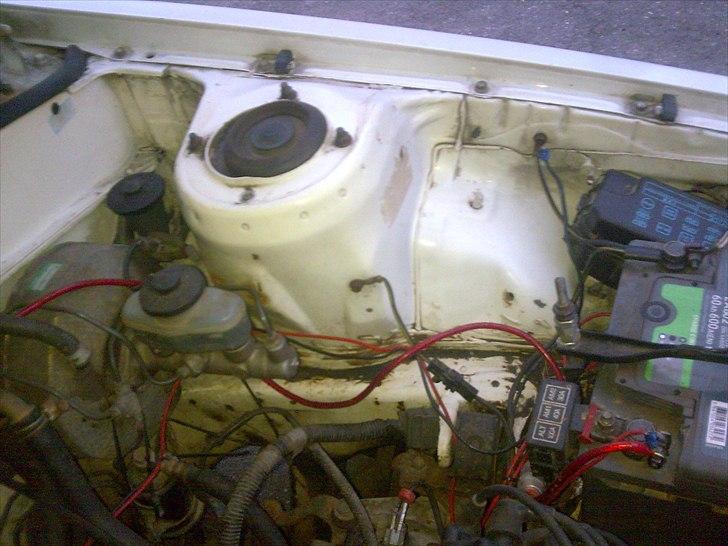 Toyota Corolla E80 Turbo solgt billede 14