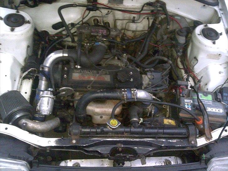 Toyota Corolla E80 Turbo solgt billede 15