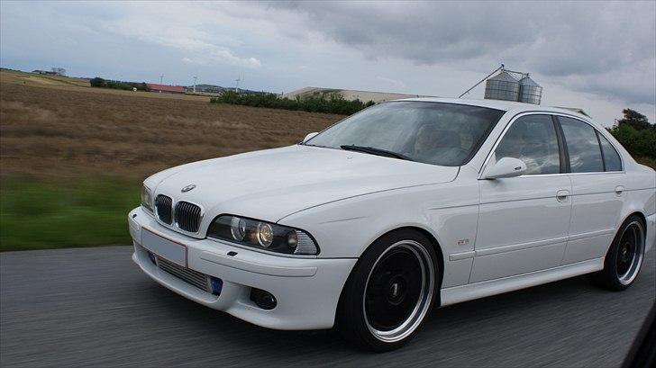 BMW E39 523i/kompressor Solgt billede 1