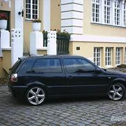 VW Golf 1,8 GT