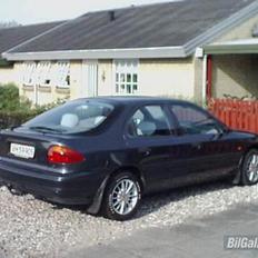 Ford Mondeo 1,8i 16v