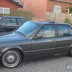 BMW E30 325I