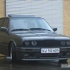 BMW E30 325I