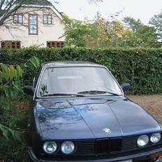 BMW 320i *Solgt*