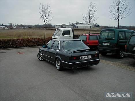 BMW 325i E30 billede 1