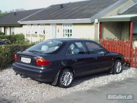 Ford Mondeo 1,8i 16v billede 1