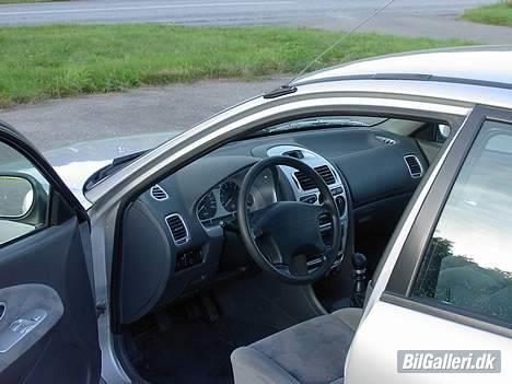 Mitsubishi Carisma - SOLGT  - Svært at se, men jeg har malet div. komponener indeni billede 4