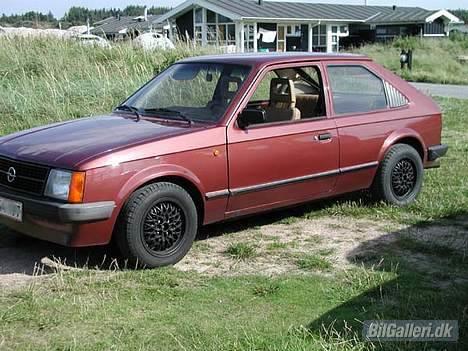 Opel Kadett D (SOLGT) billede 1