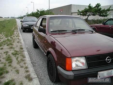 Opel Kadett D (SOLGT) billede 3