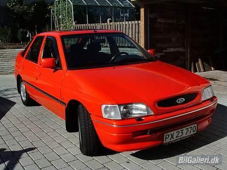 Ford Escort CLX 1.4 billede 2