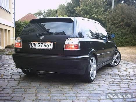 VW Golf 1,8 GT billede 2