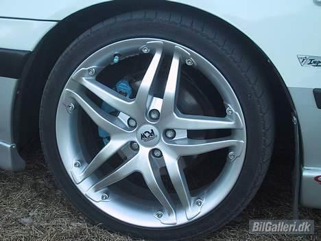 Toyota Carina E billede 4