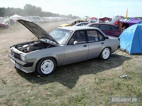 Opel Ascona B Sport billede 3