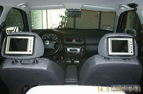 Skoda Octavia  - Lidt underholdning til de lange ture! billede 4