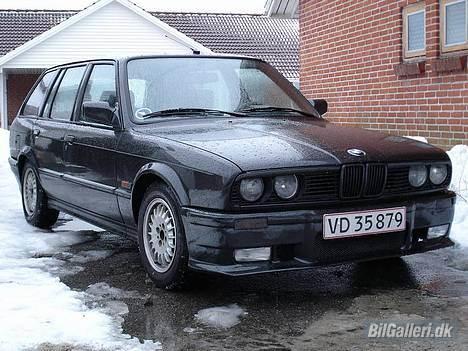 BMW 320i Touring billede 1