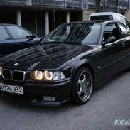 BMW E36 325