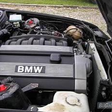 BMW 325i