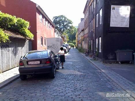 Renault Mégane *Solgt* - her holder den i Amagergade i København billede 17
