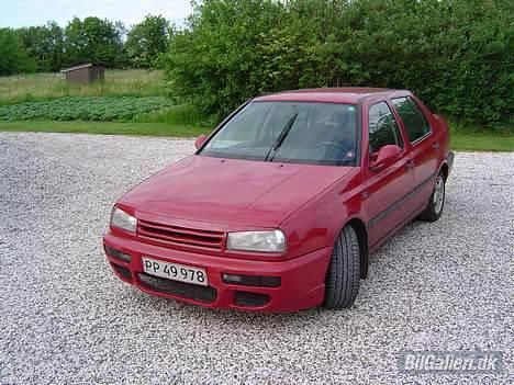 VW Vento SOLGT billede 10