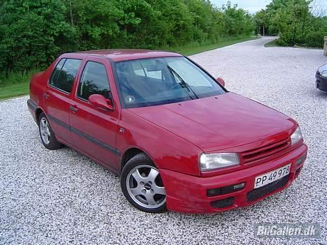 VW Vento SOLGT billede 12