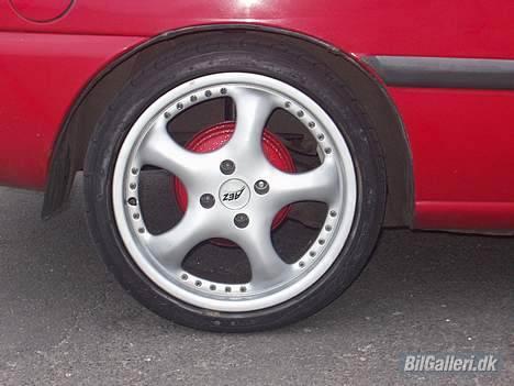 Ford (TOTALSKADET)Escort sport billede 11