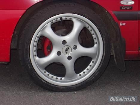 Ford (TOTALSKADET)Escort sport billede 12