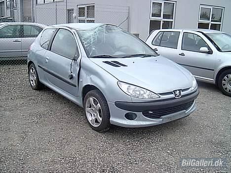 Peugeot 206 2,0 GTI *SOLGT* - Sådan så den ud før jeg gik i gang billede 13