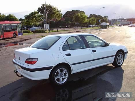 Peugeot 406 billede 2