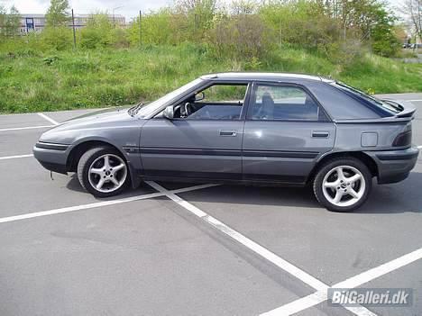 Mazda 323F 1,8i GT - xxSOLGTxx billede 5