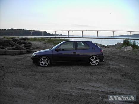 Peugeot 306   - Ja det er ikk fordi der er meget plads her billede 5