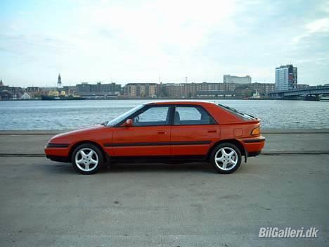 Mazda 323F BG (SOLGT) billede 8