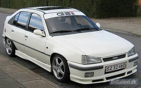 Toyota Corolla GSI 20v (solgt) - Billede af min gamle bil..... billede 14