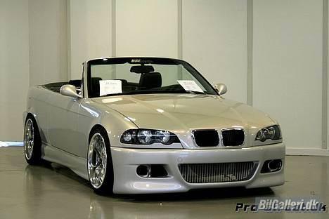 BMW 325i Cabriolet *SOLGT* billede 17