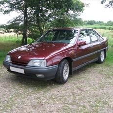 Opel Omega A 2,0i CD >Solgt<