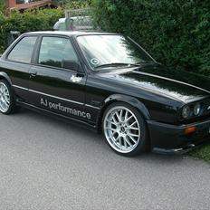BMW E30 325