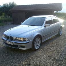 BMW 520i