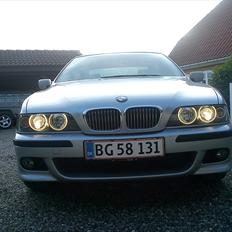 BMW 520i