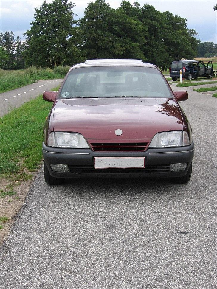 Opel Omega A 2,0i CD >Solgt< billede 14
