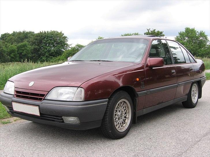 Opel Omega A 2,0i CD >Solgt< billede 18